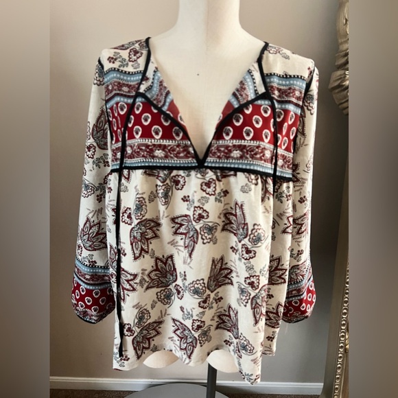 Printed Tie Neck Blouse - Picture 2 of 7